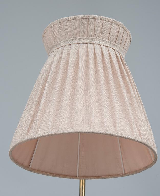 Lisa Johansson-Pape, GOLVLAMPA.