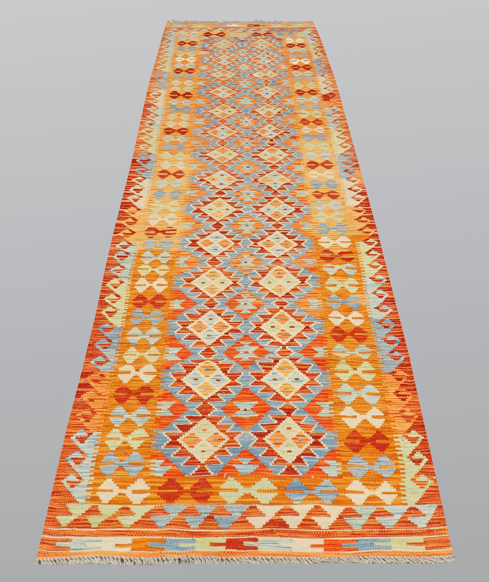 Gallerimatta, Kelim, ca 391 x 81 cm.