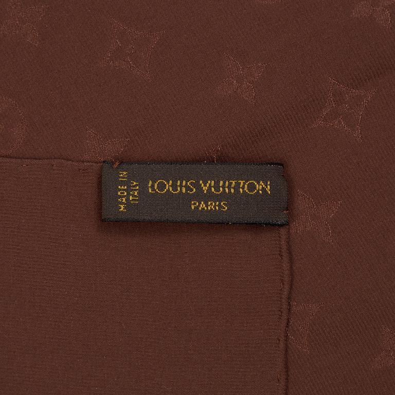 SCARF, Louis Vuitton.