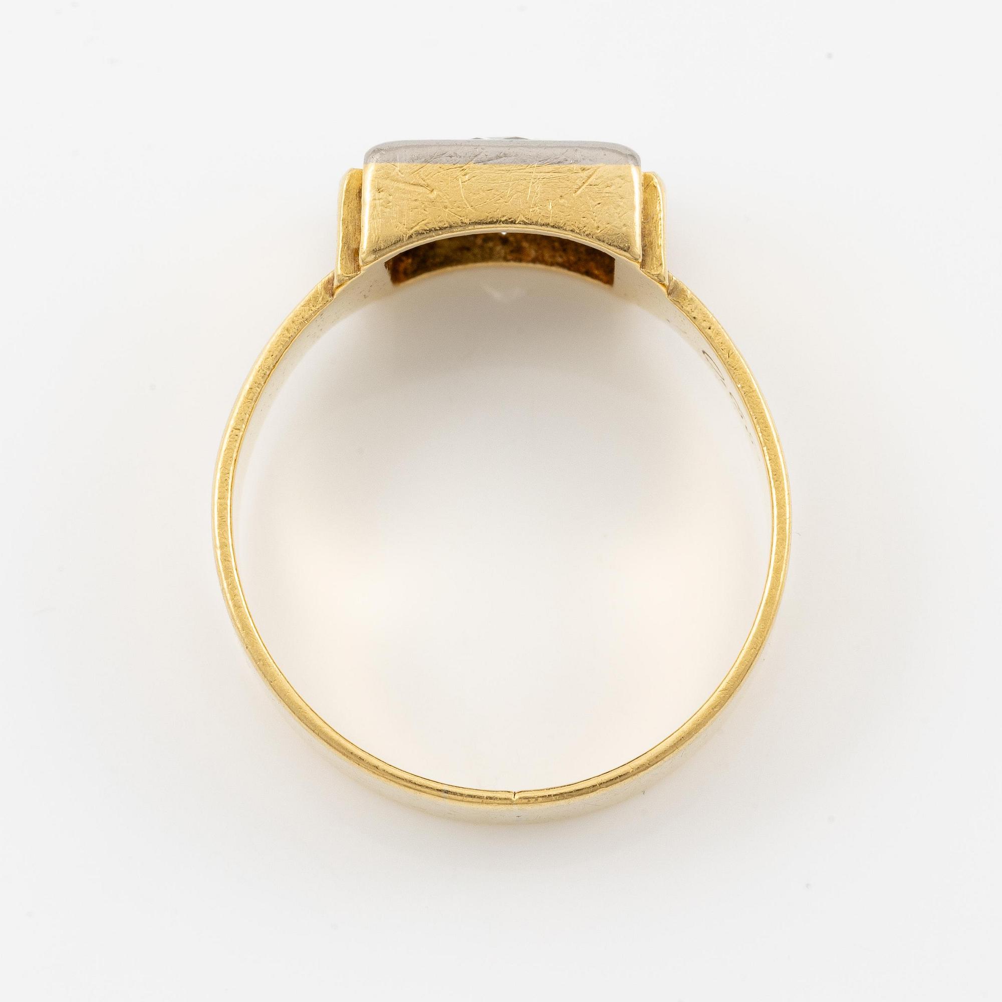 Wiwen Nilsson, a ring, 18K gold with a round brilliant-cut diamond, Lund 1964.