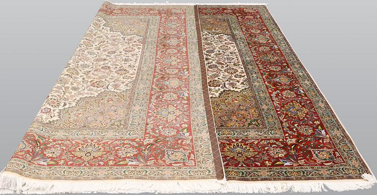 A part silk Tabriz carpet, sk 50 Radj, ca 312 x 296 cm.