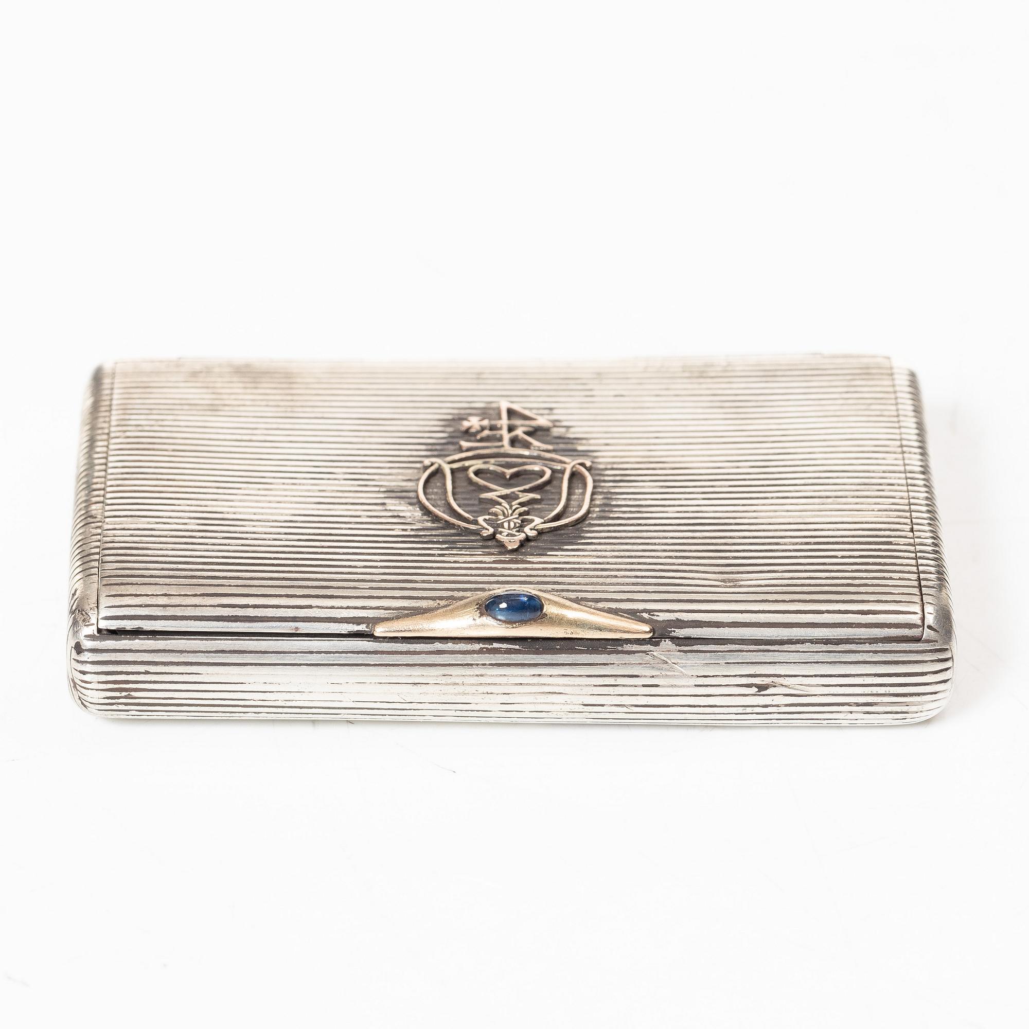 A Russian silver cigarette case, silver, St Petersburg, 1908-1926.