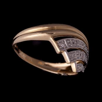 RING, 14K guld, diamanter. Vikt ca 1,6 g.