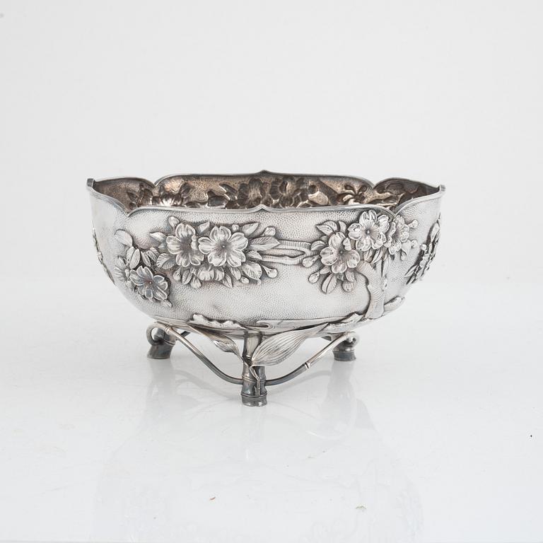 A sterling silver bowl, Arthur & Bond, Yokohama, Japan, c. 1889-1923.