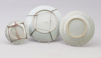 TALLRIKAR, 16 st (13+2+1) kompaniporslin, Kina, 1700-/1800-tal.