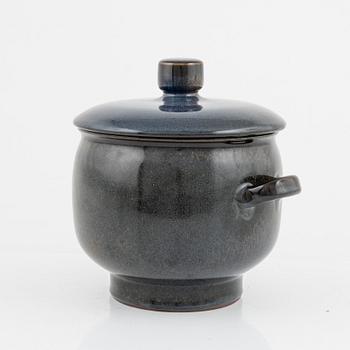 Carl-Harry Stålhane, a stoneware bowl with cover, Rörstrand, dated -66.