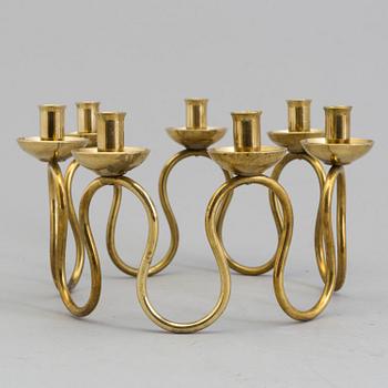 LARS HOLMSTRÖM, ljusstake, mässing, Firma Svenskt Tenn, 1900-talets andra hälft.