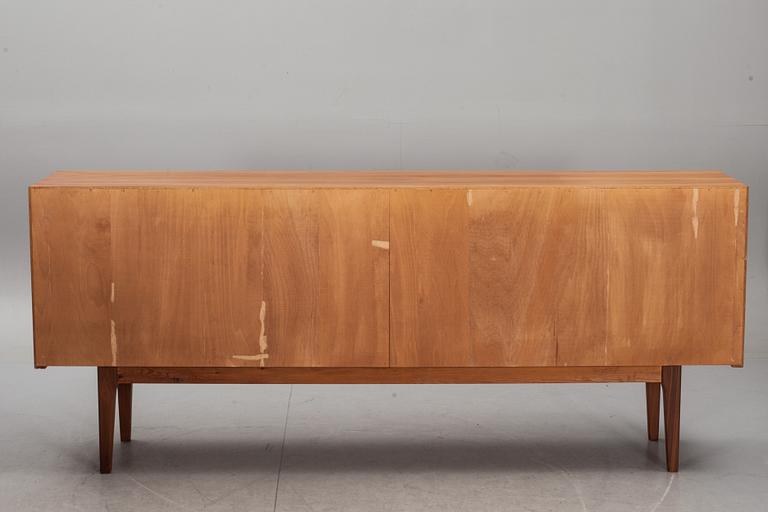 SIDEBOARD, AB Linde Nilsson Lammhult. 1960-tal. Två nycklar.