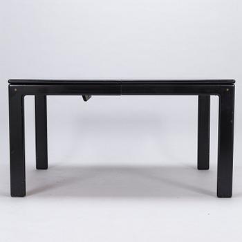 EERO AARNIO, A dinner table and four chairs "Flamingo" for Asko.
