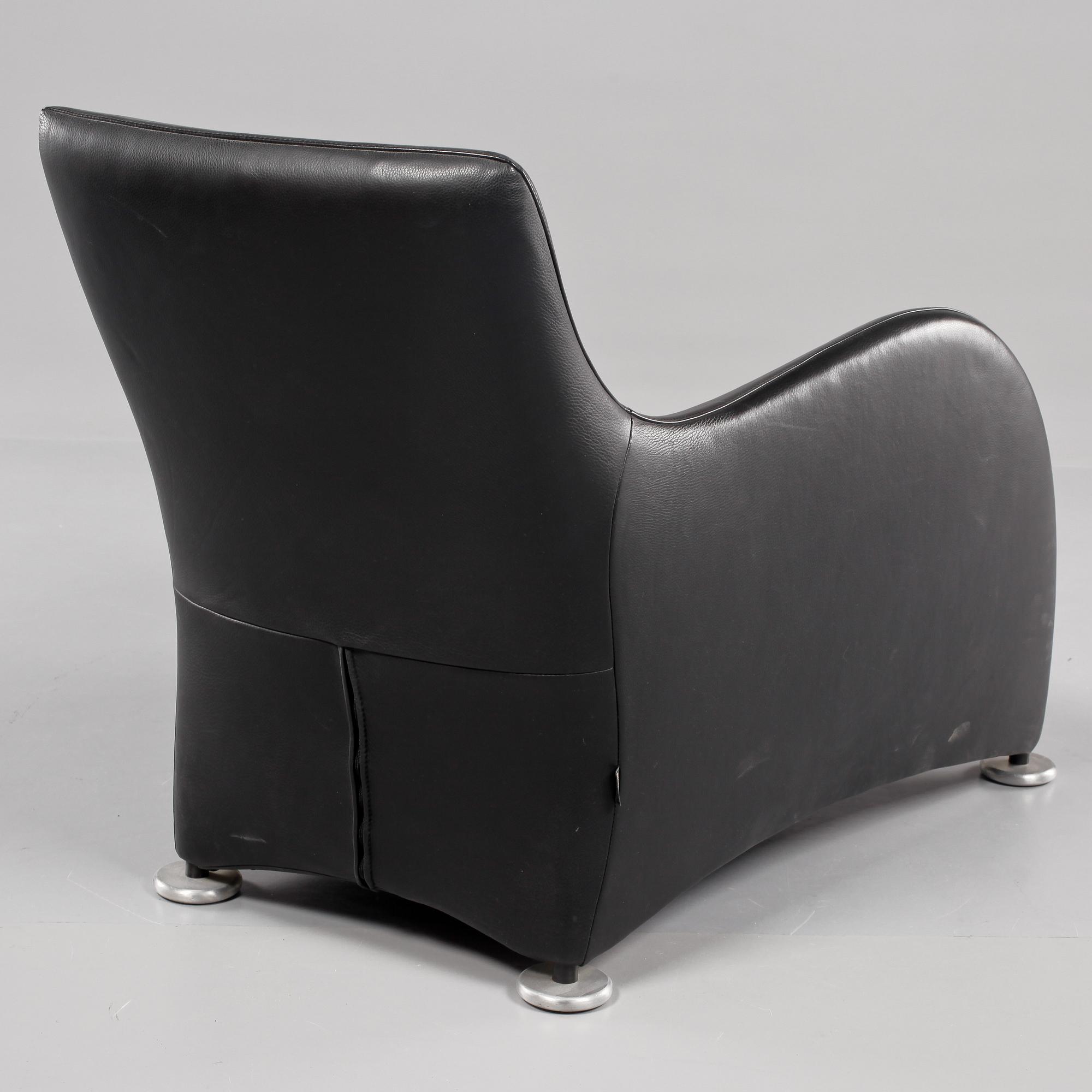 FÅTÖLJ SAMT FOTPALL, "Loge", Gerhard van der Berg, Montis, 1900/2000-tal.