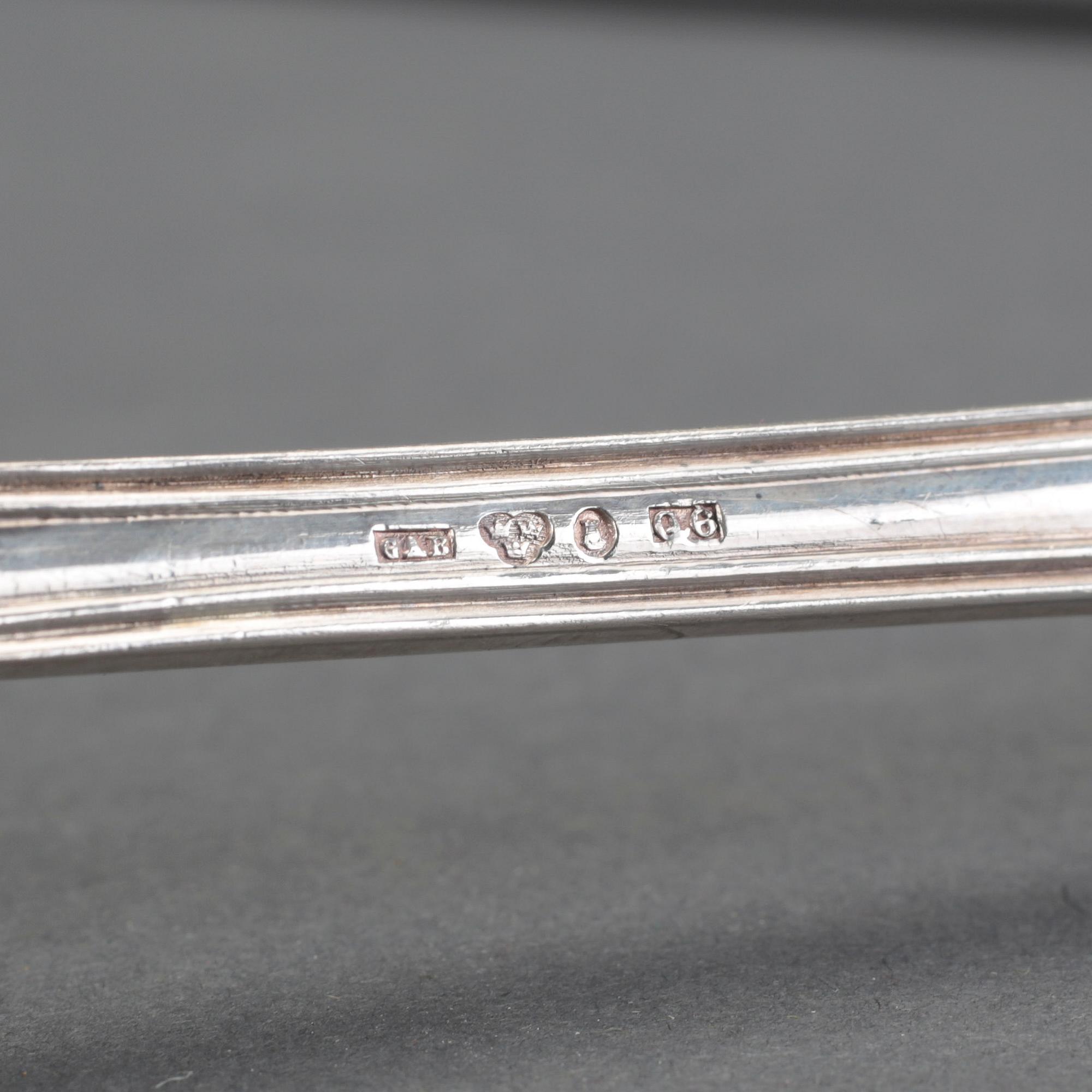 PARTI BESTICK, 48 delar, silver "Engelsk snäck", GAB, Stockholm, bla 1894. Vikt ca 2157g.