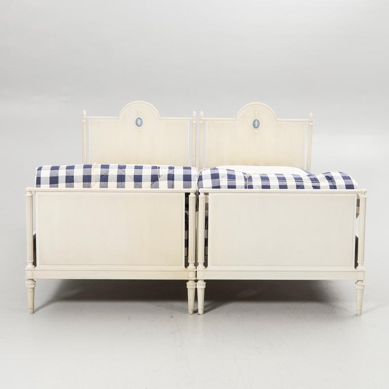 Beds, a pair, "Idun", Nordiska Kompaniet, 1927.
