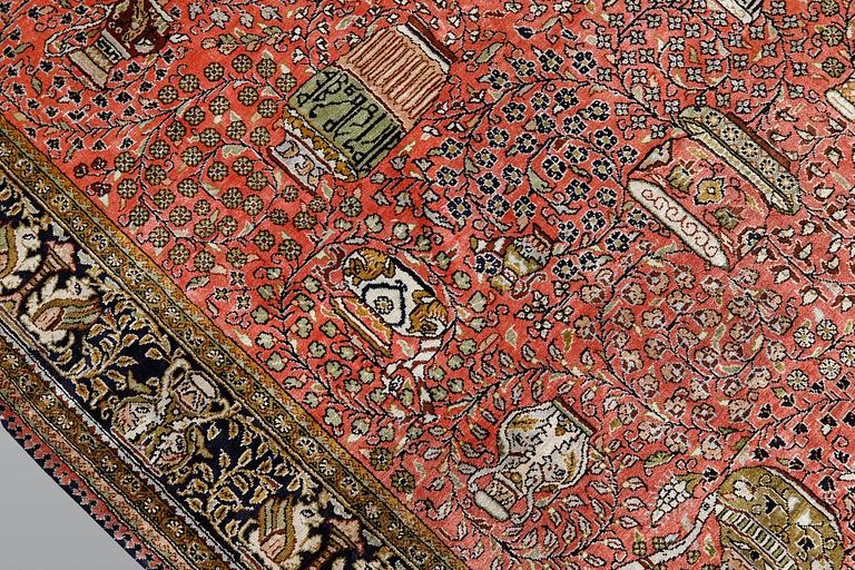 A carpet, Figural Sike Qum ca 157 x 111 cm.