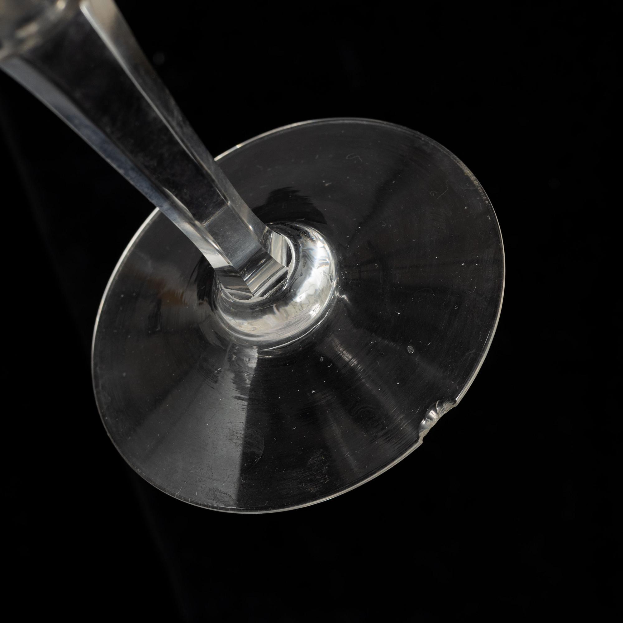 Glass service, Ekenäs, mid-20th century (71 pieces).