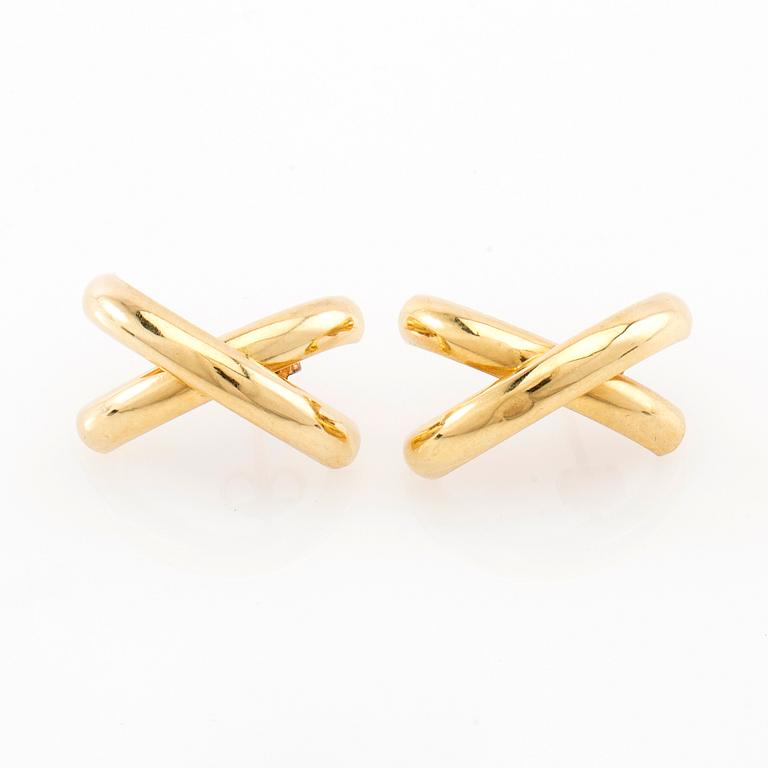 Earrings, a pair of 18K gold.