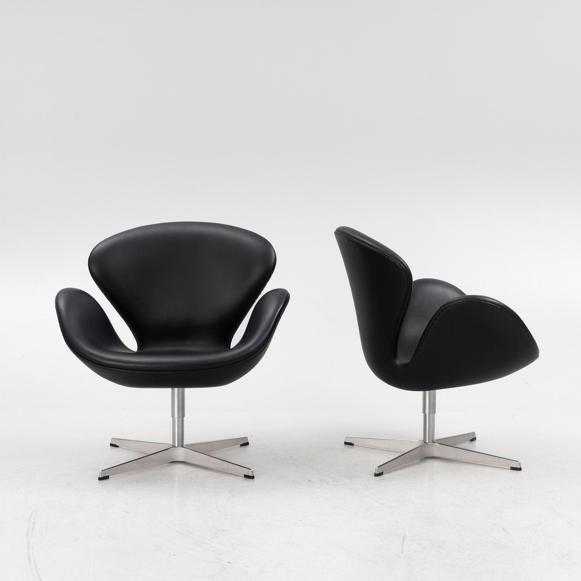 Arne Jacobsen, a pair of "Swan" armchairs, Fritz Hansen, Denmark, 2007.
