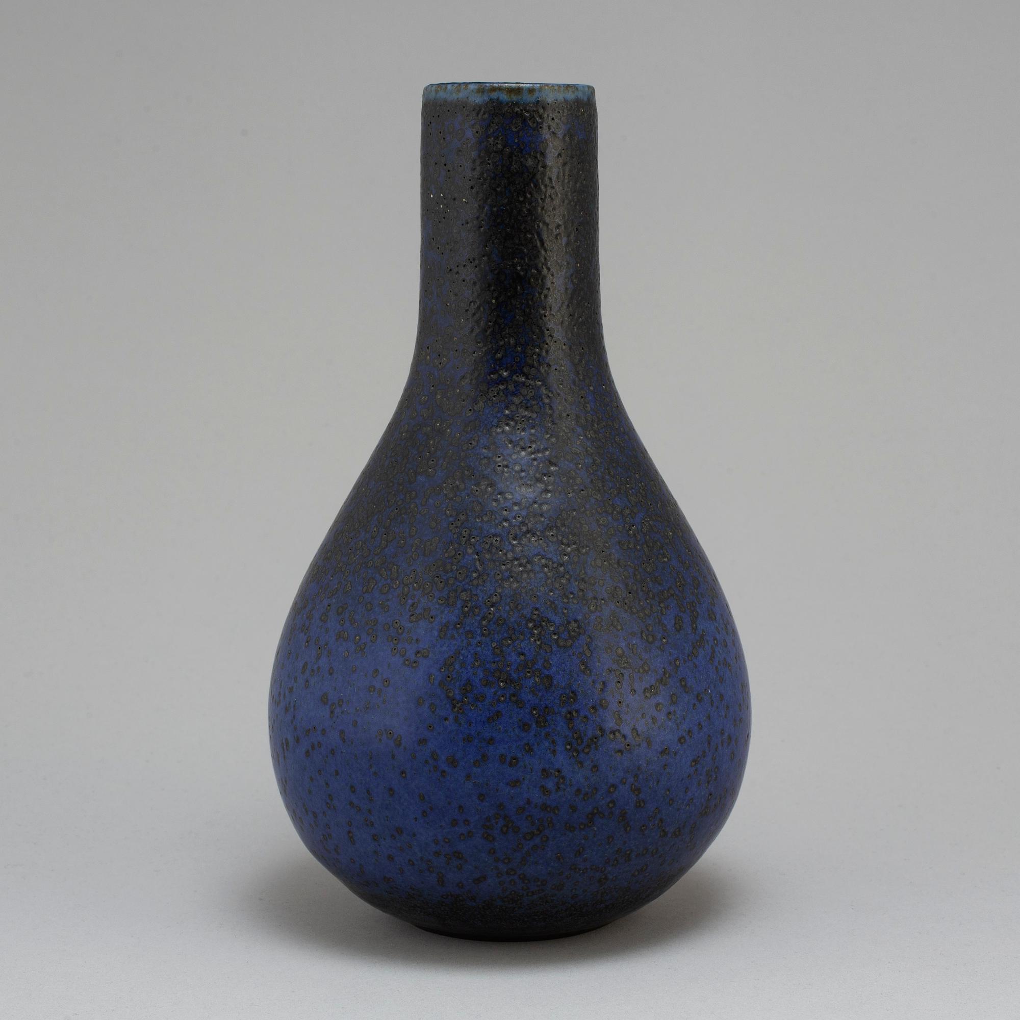CARL-HARRY STÅLHANE, a unique stoneware vase, Rörstrand 1966.