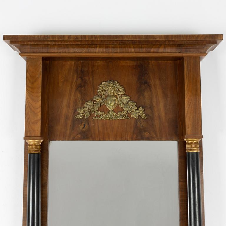 Spegel med konsolbord, Karl Johan, 1800-talets första hälft.