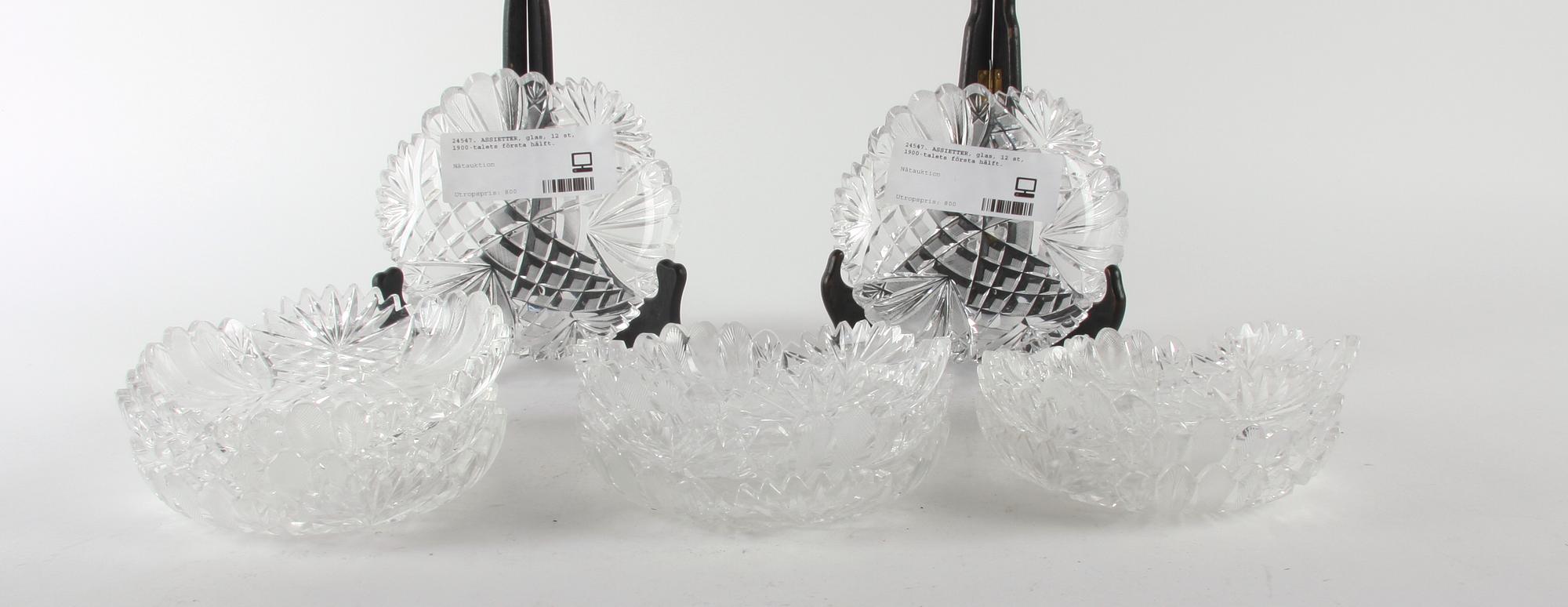 ASSIETTER, glas, 12 st, 1900-talets första hälft.