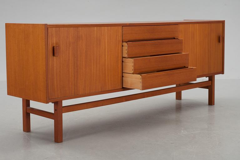 SIDEBOARD, "Arild", Nils Jonsson, Troeds, 1900-talets andra hälft.