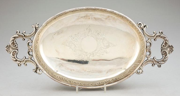 SKÅLFAT, silver, rokokostil, otydliga stämplar, troligen Tyskland, 1900-tal. Vikt ca 350 gram.