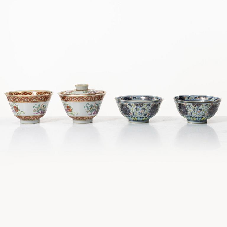 A set of four bowls and a cover, China, late Qing dynasty/early 20th century.
