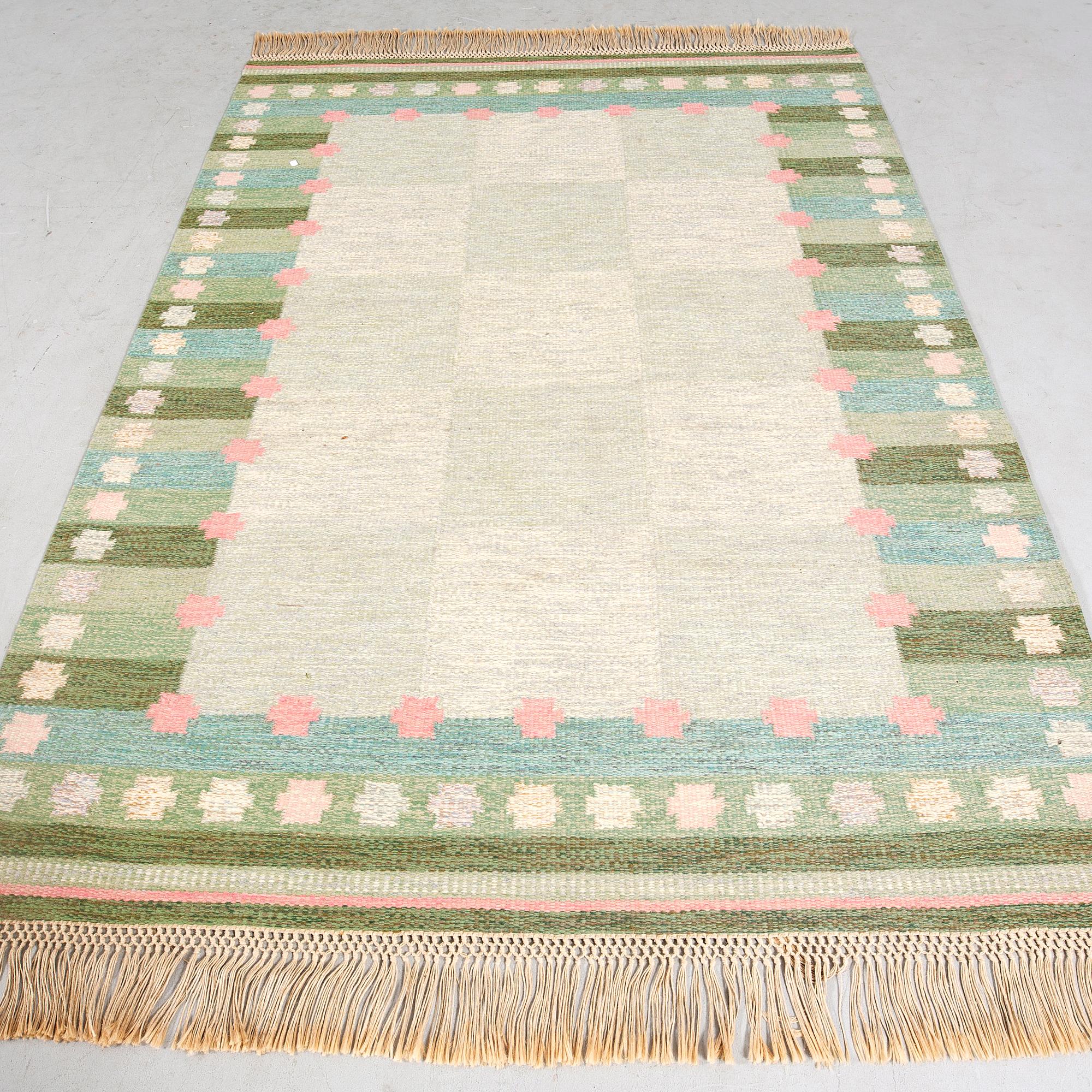 Anna-Johanna Ångström, matta rölakan signerad ca 234x168 cm.