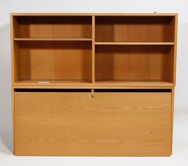 BOKHYLLA, 3 sektioner, Design: Börge Mogensen. 1970-tal.