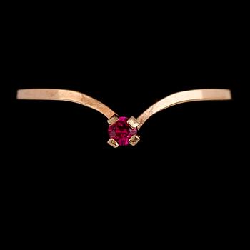 RINGAR, 6 st, 18 k guld med olika stenar. Total vikt ca 6 gram.