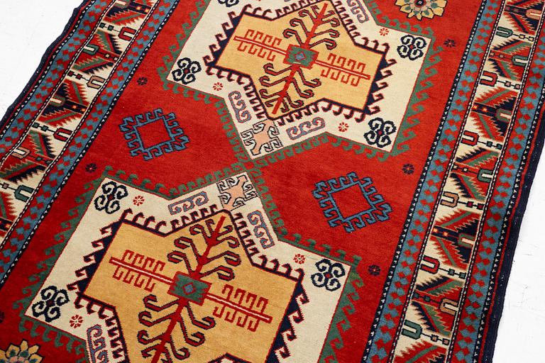 Matta, Kazak  ca 190 x 125 cm.