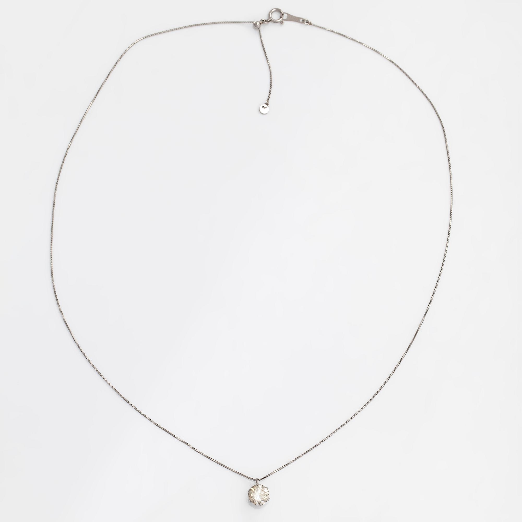 Hänge, platina med briljantslipad diamant ca 1.014 ct enligt gravyr, samt kedja.