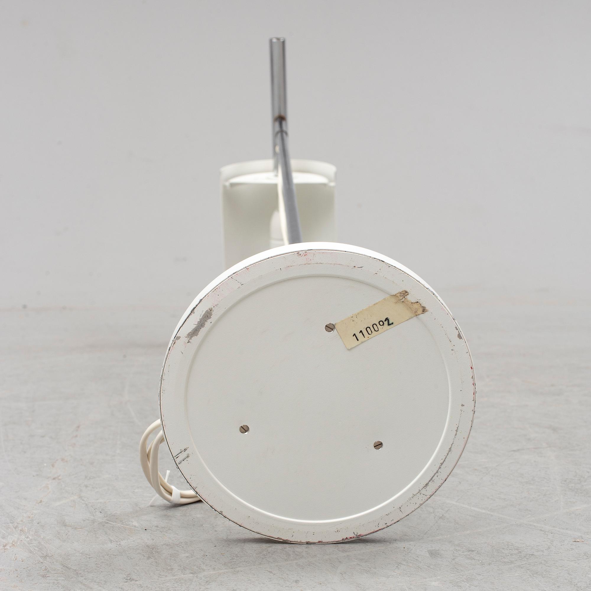 BEN AF SCHULTEN, a BS812 standard light from Artek, Finland.