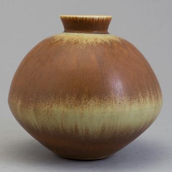 BERNDT FRIBERG, vas, stengods, Gustavsberg studio, signerad, 1976.