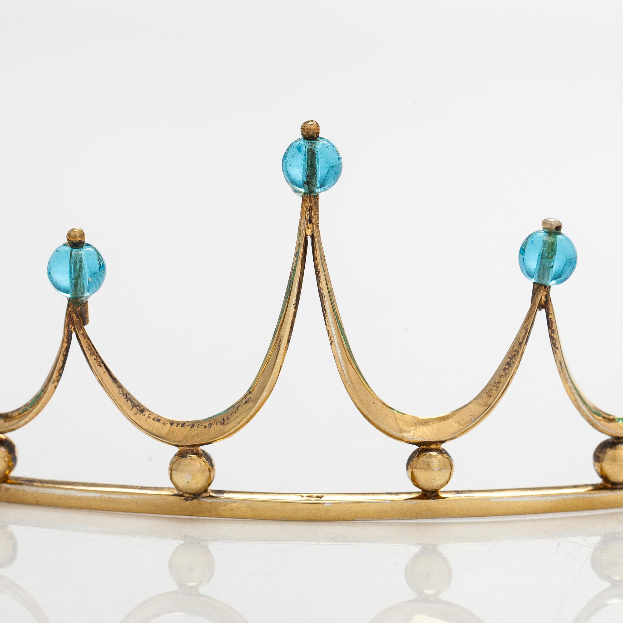 A gilded sterling silver tiara with topazes.