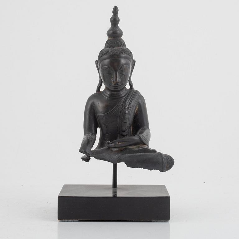 A bronze buddha, Thailand, 20th century.