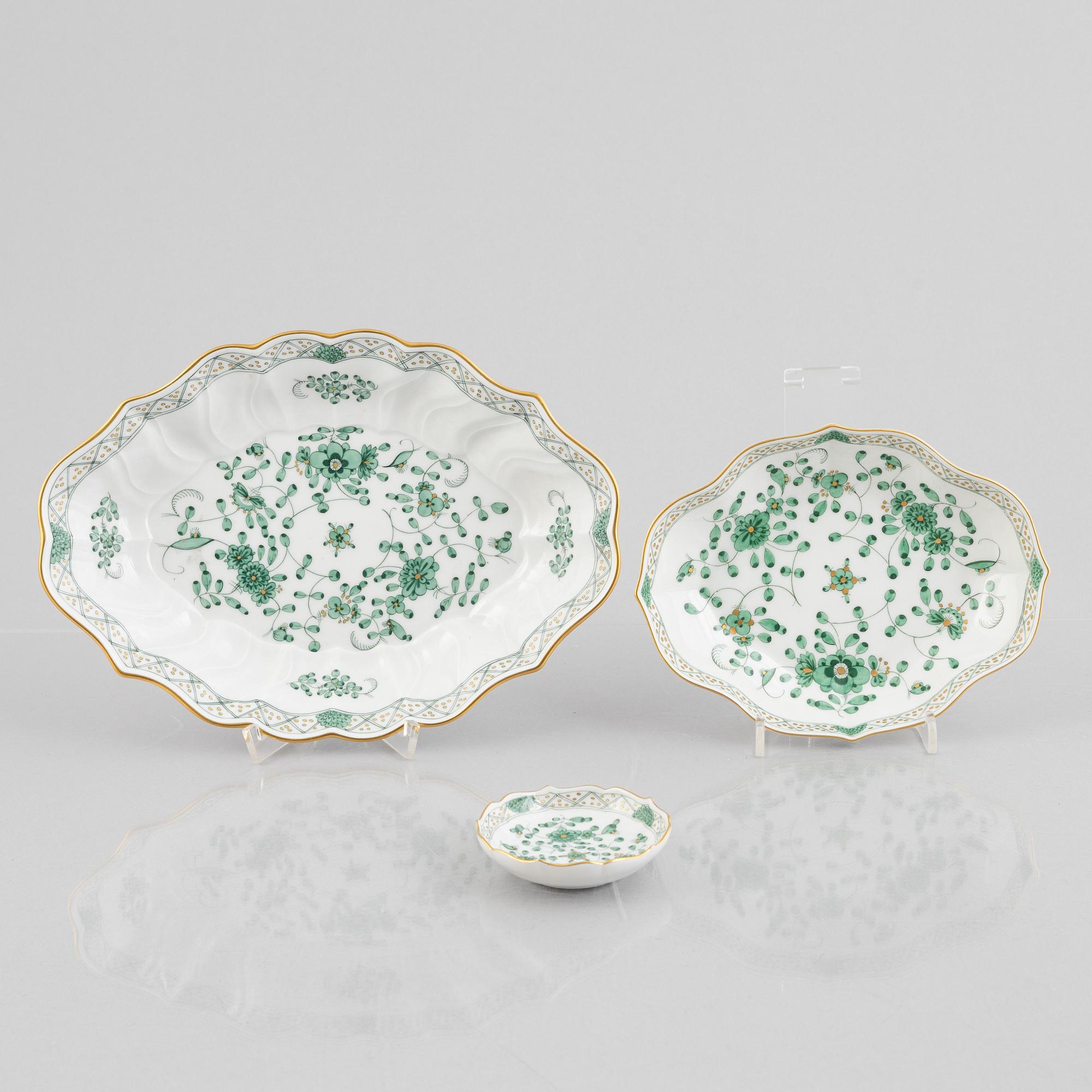 Dinner and coffee service, 72 pieces, porcelain, "Indische Malerei Grün", Meissen, Germany.