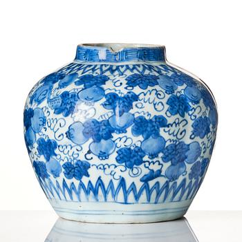 A blue and white jar, Ming dynasty, Wanli (1572-1620).