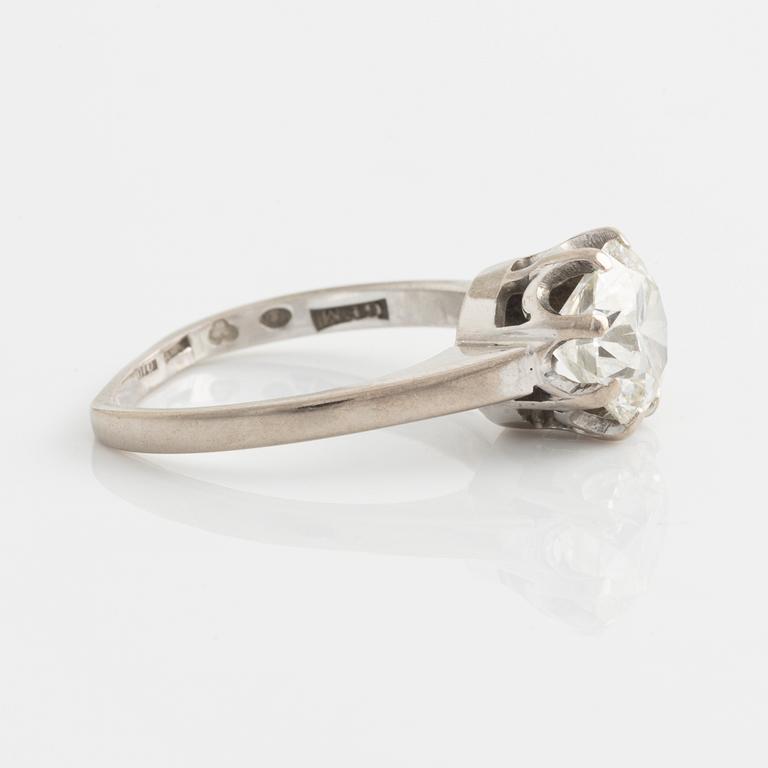 Ring, vitguld med briljantslipad diamant, Fahlström.