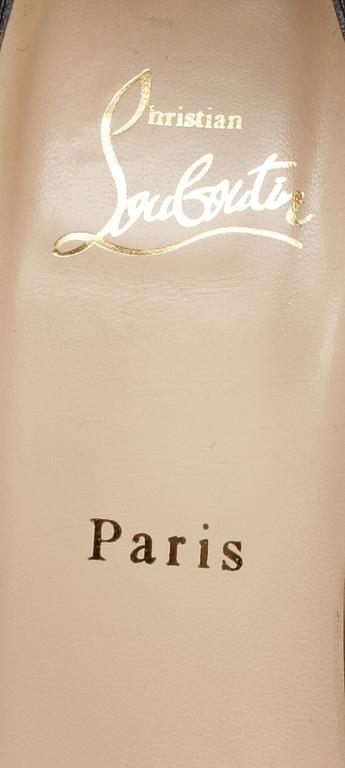SKOR, 2 par, Christian Louboutin.