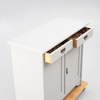 Skänk, tidigt 1900-tal.