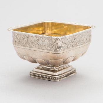 A Russian parcel-gilt silver bowl, Moscow 1837, maker's mark cursive I.E. Assay master Andrey Kovalsky.