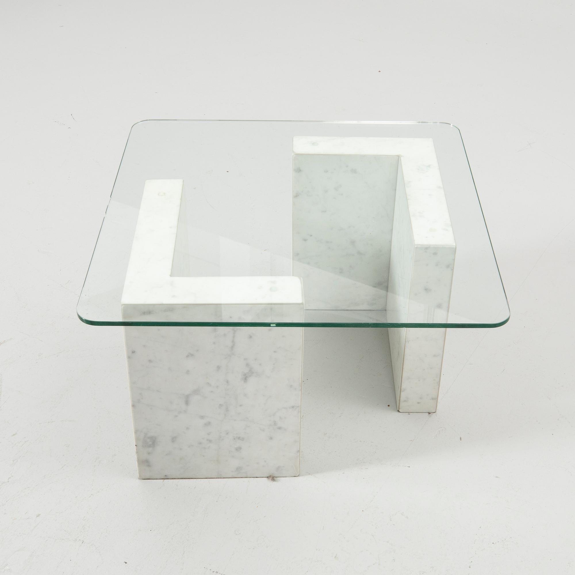 Side table, latter half of the 20th century.