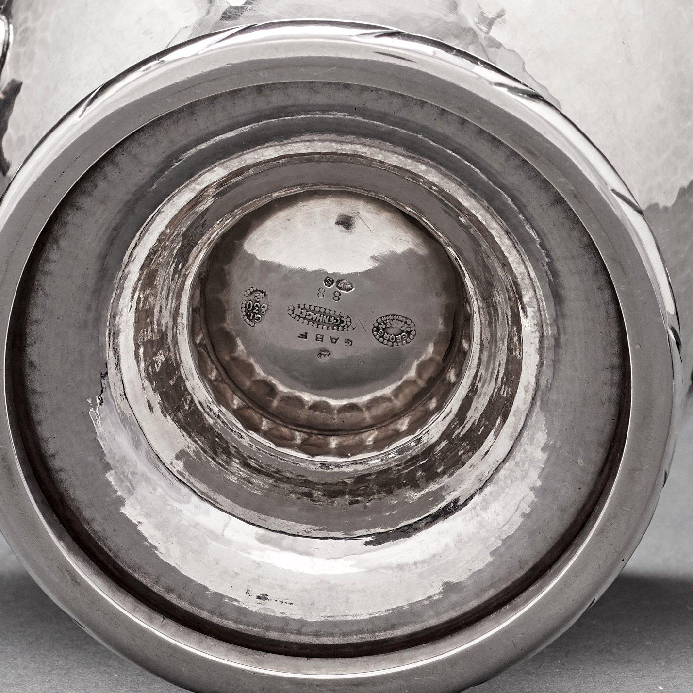 Georg Jensen, a 4 pieces coffee and tea service, Copenhagen 1915-19, 830/1000 silver. Design nr 88.