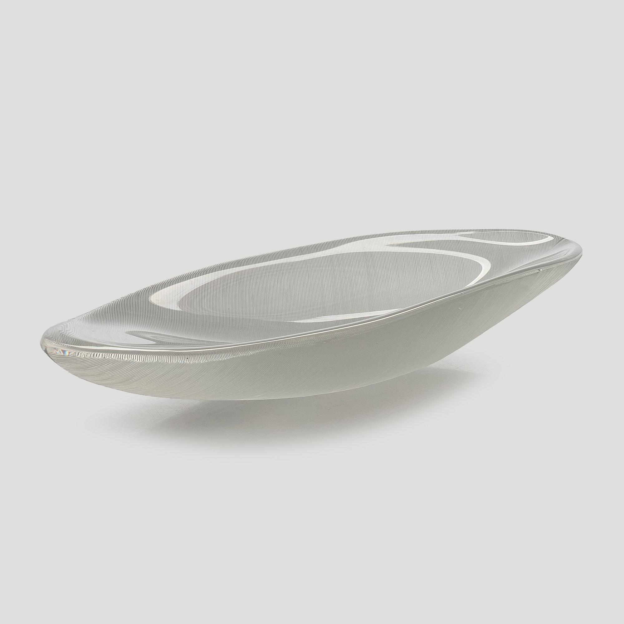 Tapio Wirkkala, Skål, "Lehti" (Blad), signerad Tapio Wirkkala Iittala.