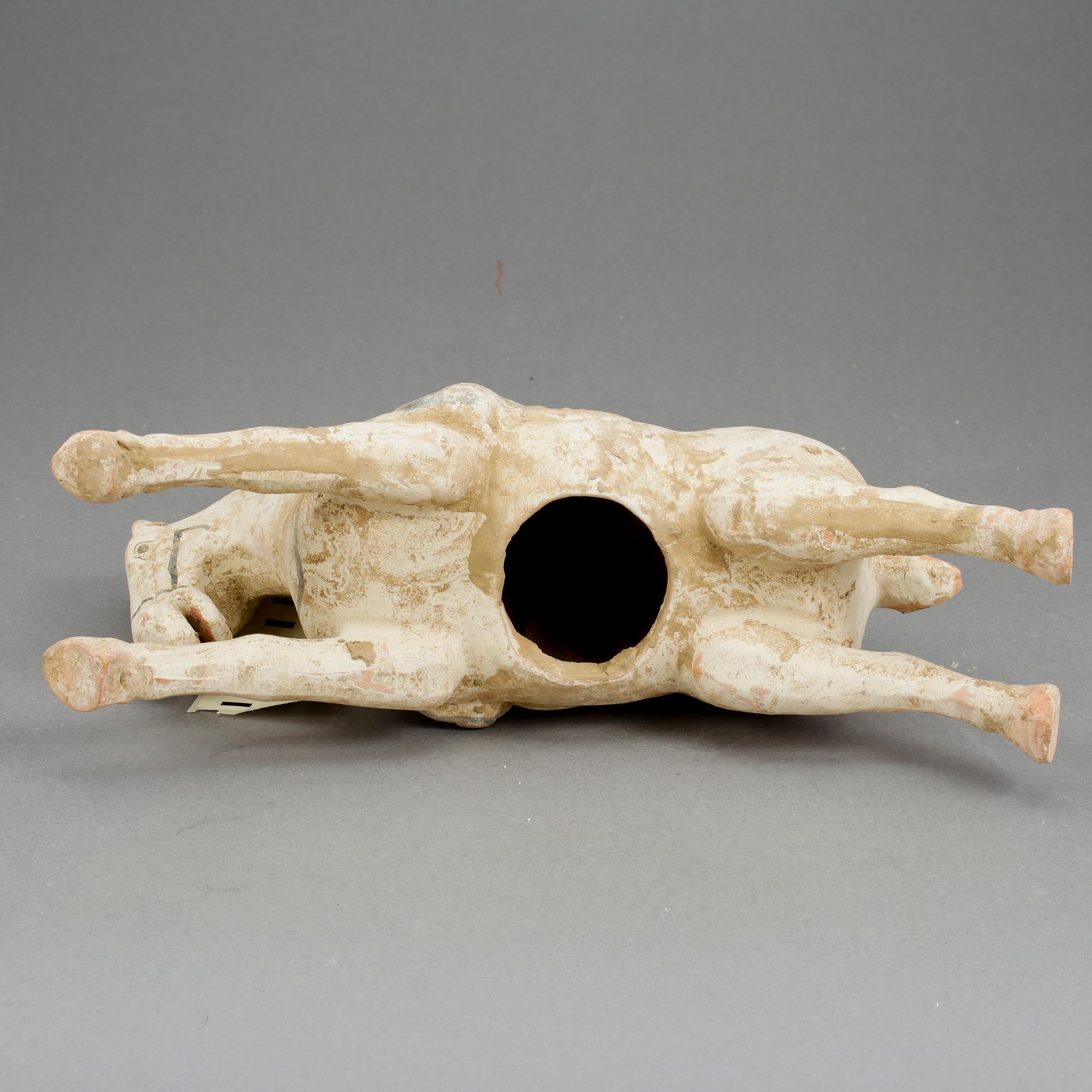 FIGURIN, lergods, Tangstil, Kina. 1900/2000-tal.