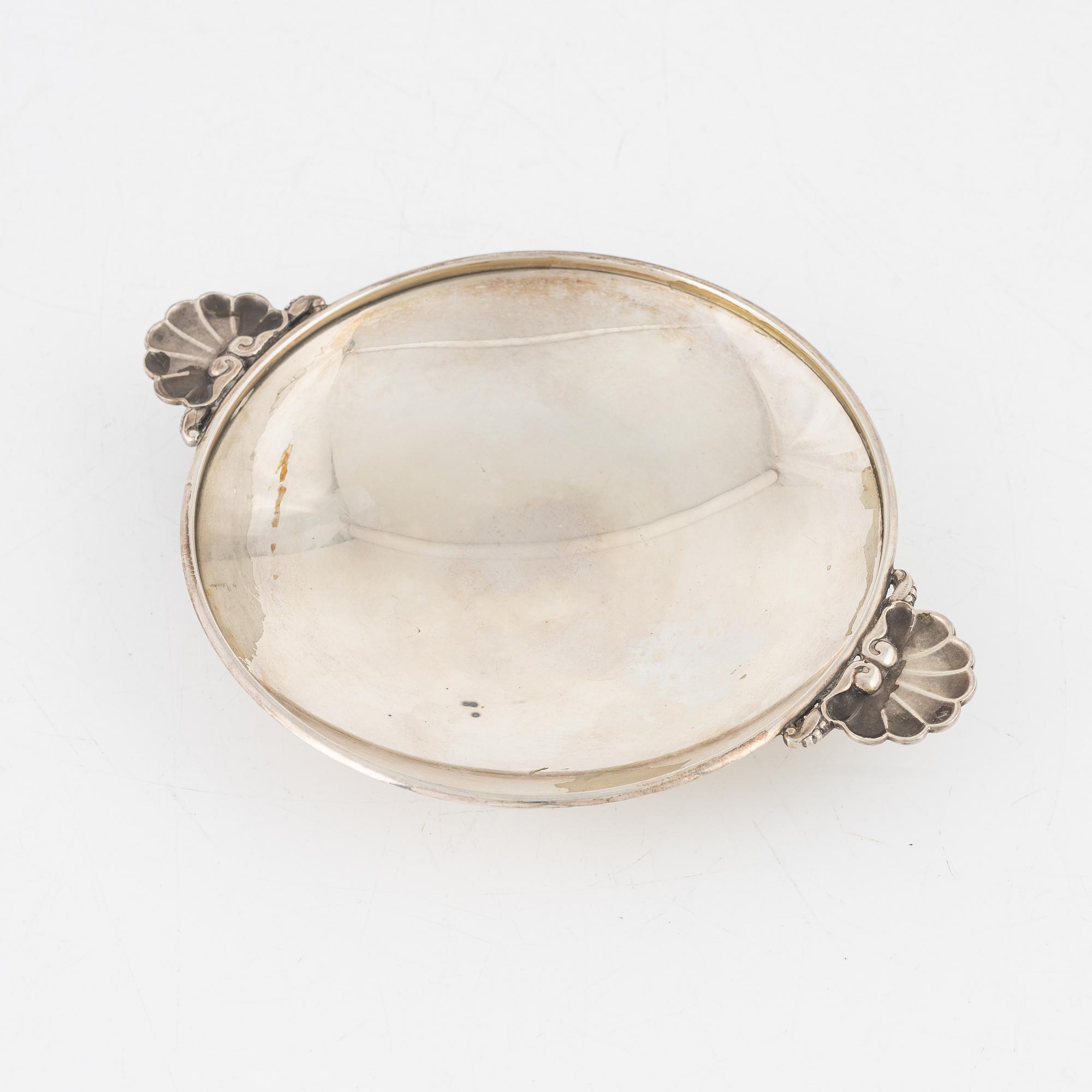 Gundorph Albertus, a sterling silver dish, model 355, Georg Jensen 1945-1977, Copenhagen, Denmark.