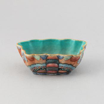 A butterflie shaped dish, China, early 20th Century.