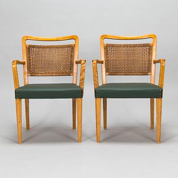 Werner West, karmstolar, ett par, "Motti", Kervo snickerifabrik.