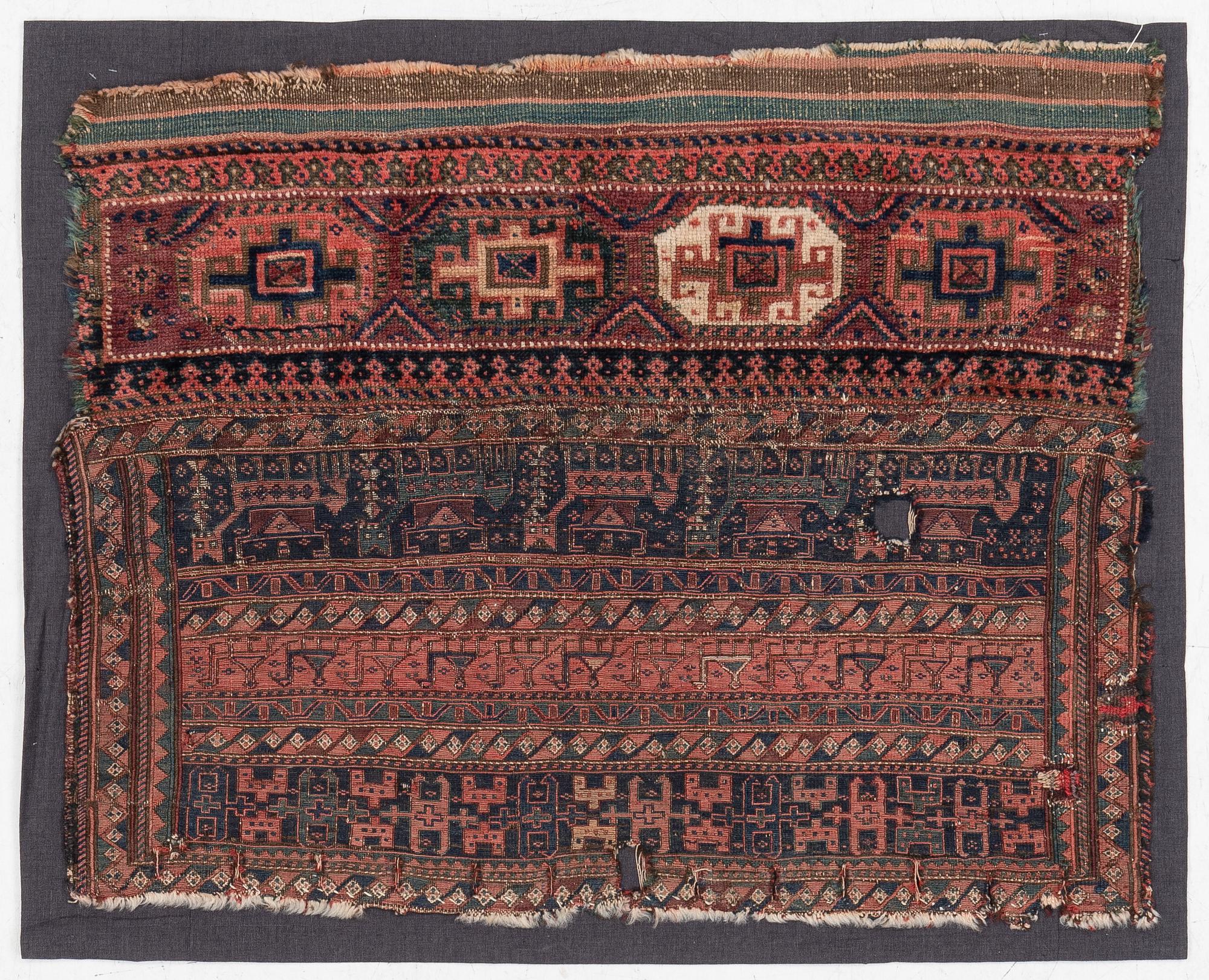 Fragment av en väska, Luri, Sydvästra persien (Iran), ca 93 x 120 cm.