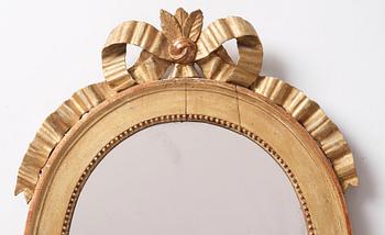 Spegellampetter, ett par snarlika, för två ljus, av Johan Åkerblad (mästare i Stockholm 1756-1799), Gustavianska.
